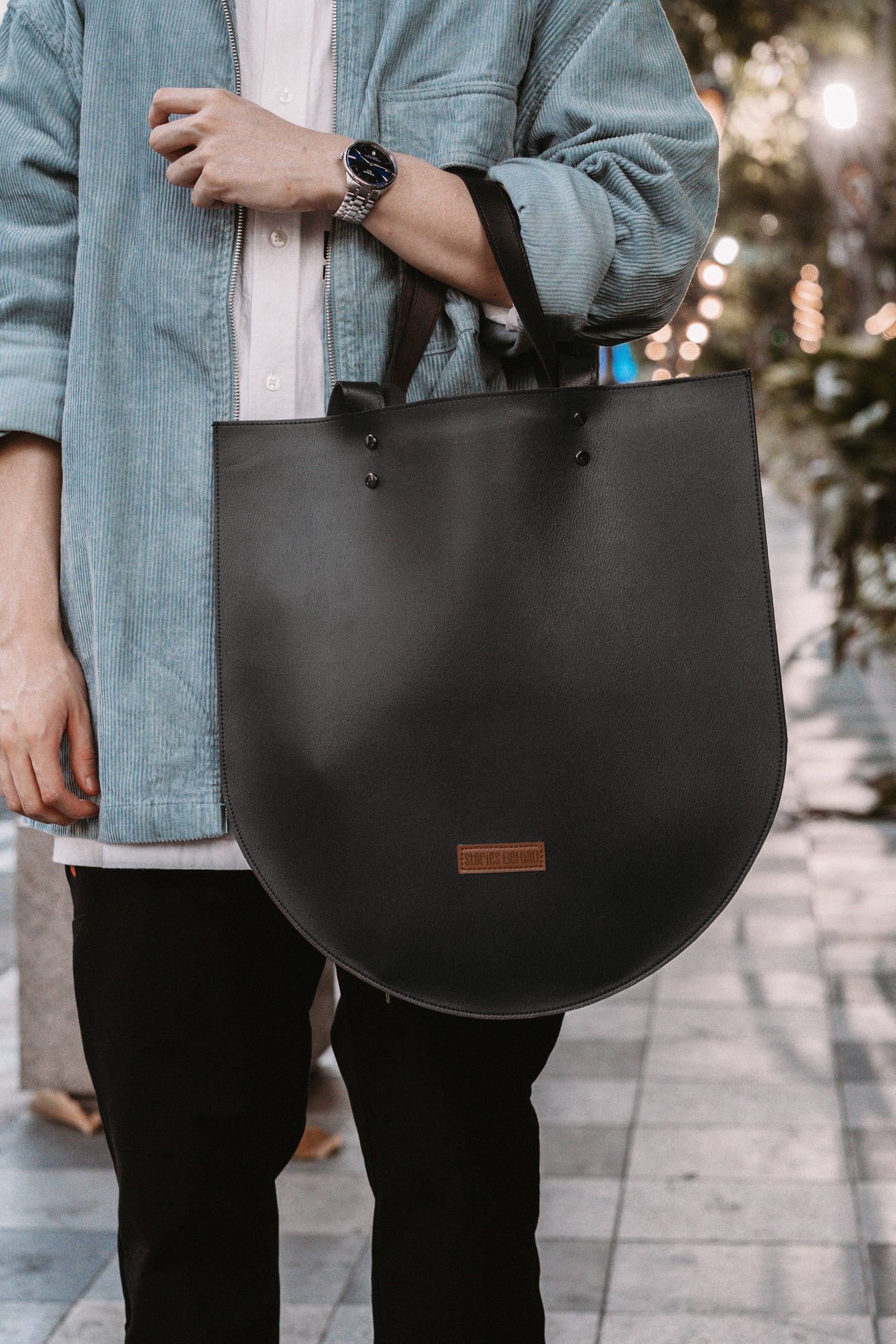 Curved Tote: Charcoal