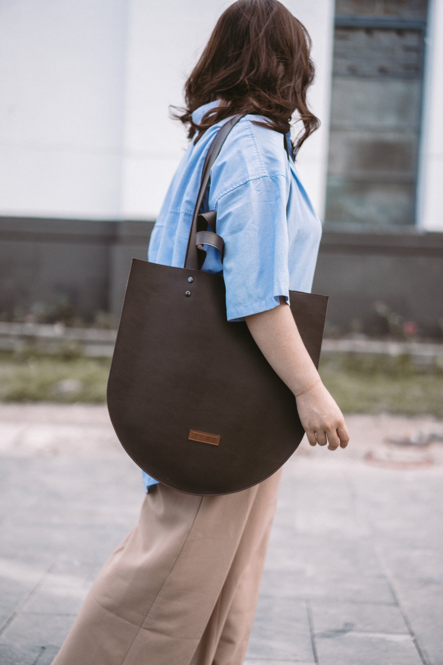 Curved Tote: Coco